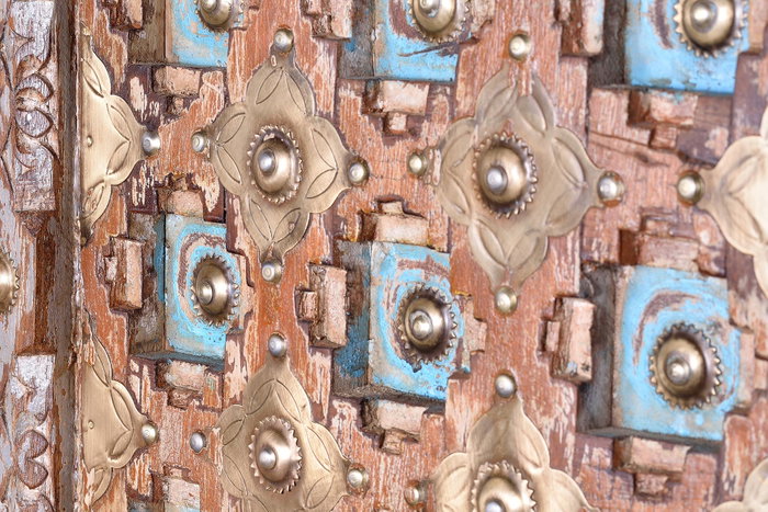 GINER Y COLOMER Armoire 2 portes en bois de manguier, couleur nogal et gris vieilli